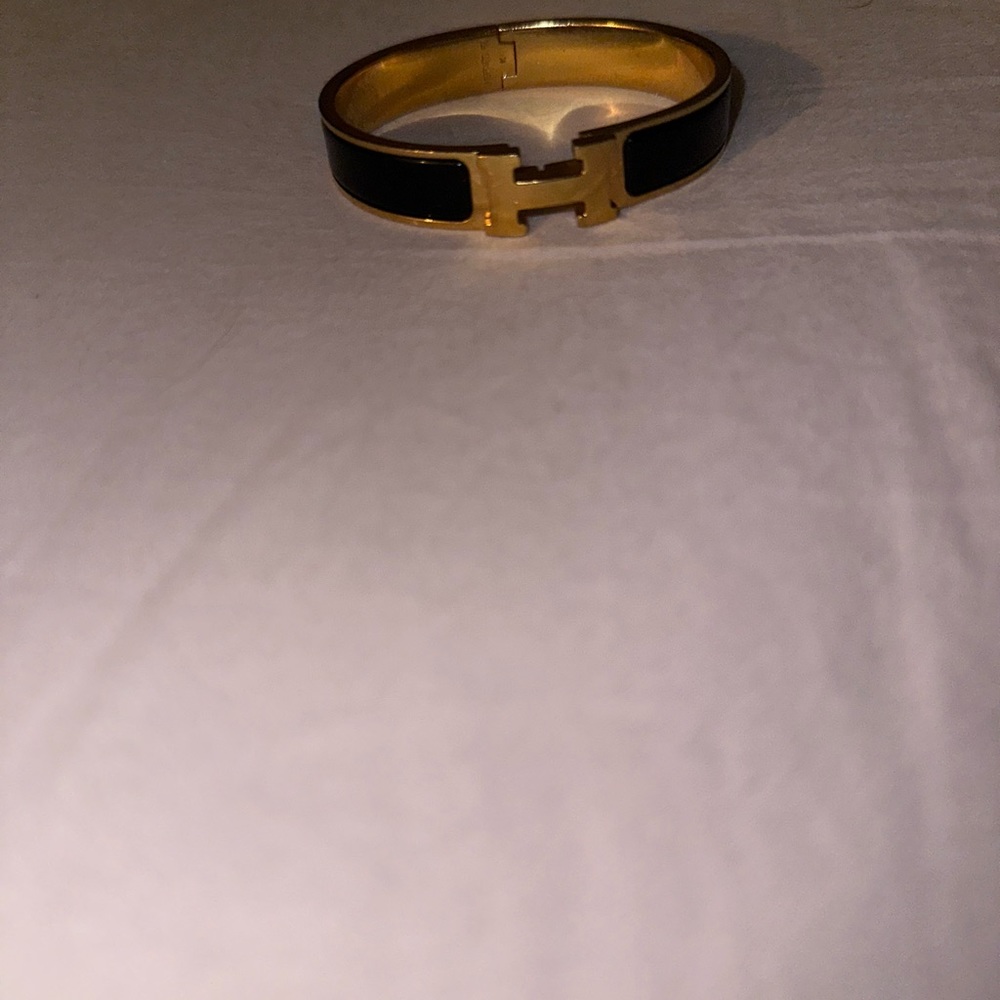 Hermes Clic H Bracelet - Picture 6 of 15